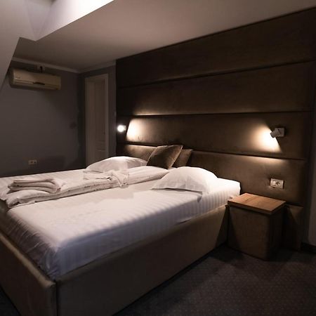 Camere De Inchiriat Elisei Тимишоара Экстерьер фото