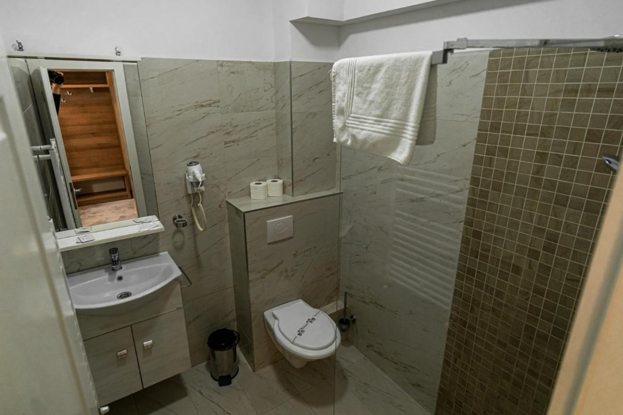 Camere De Inchiriat Elisei Тимишоара Экстерьер фото